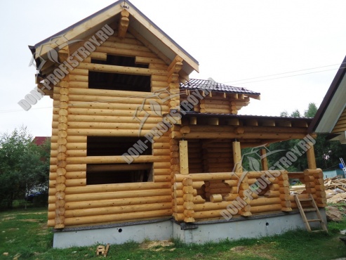 Дом из оцилиндрованного бревна в деревне Юрьево, Волоколамский район