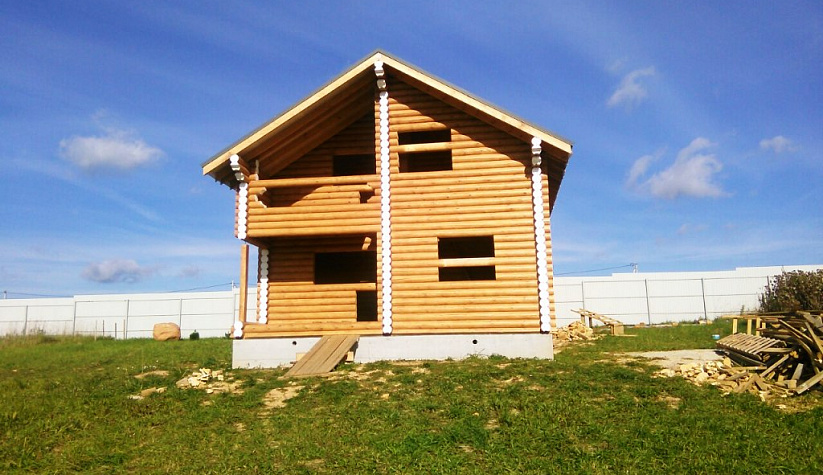 Дом из оцилиндрованного бревна в деревне Спас, Рыбинский район